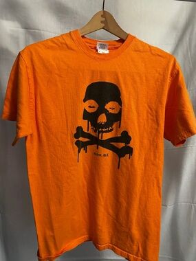 Halloween Orange Skull Graphic Tee Salem MA Medium Gildan Cotton